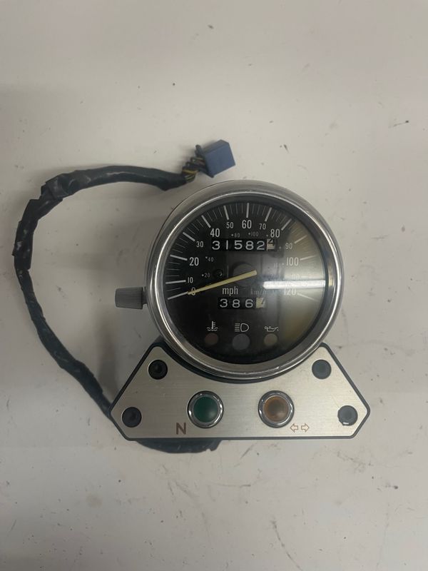 Speedometer-2000 Suzuki VZ800 Marauder