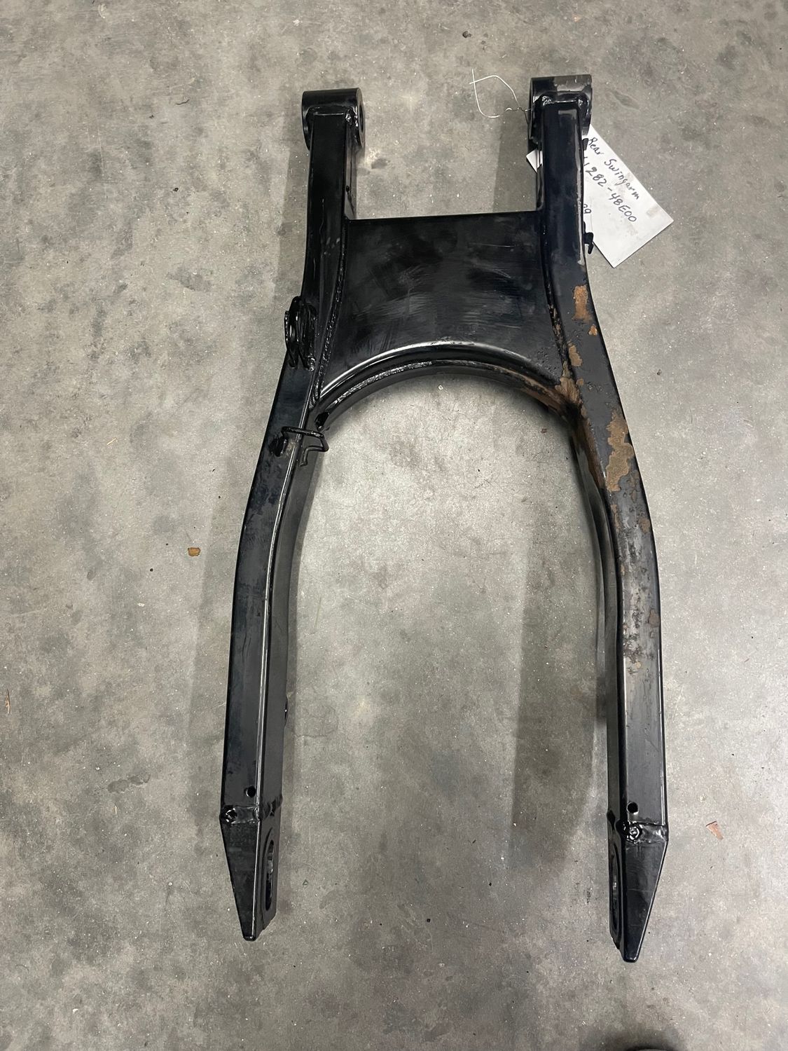 Swingarm--2000 Suzuki VZ800 Marauder