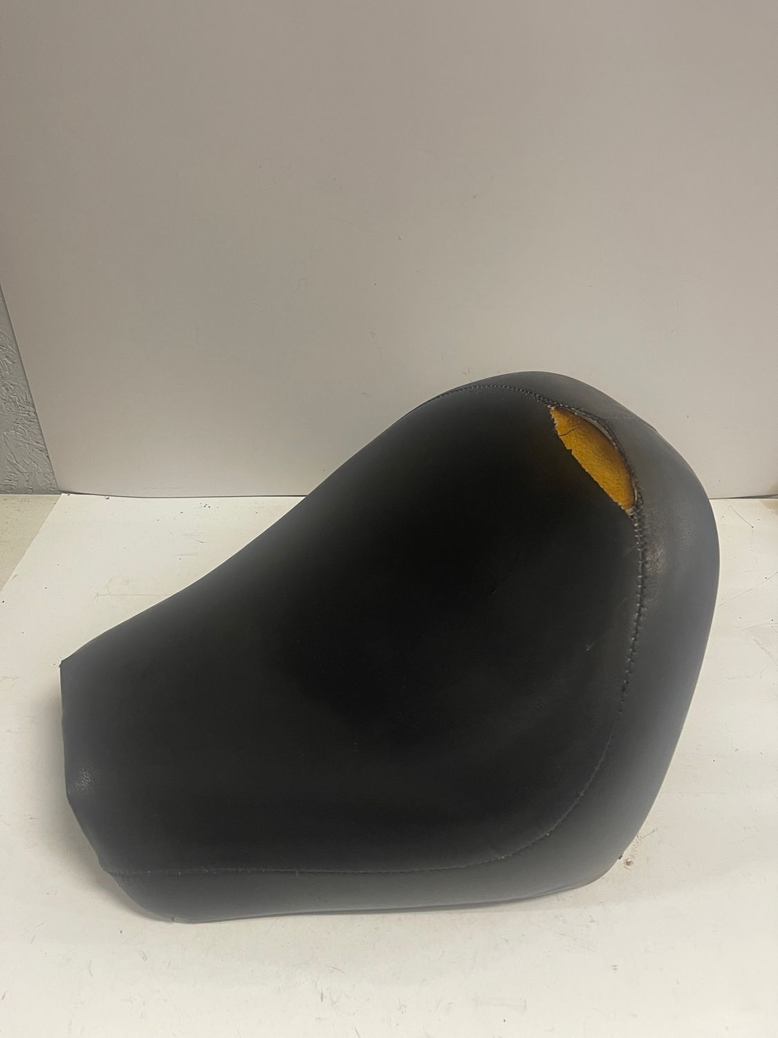 Driver Seat 45100-48E00--2000 Suzuki VZ800 Marauder