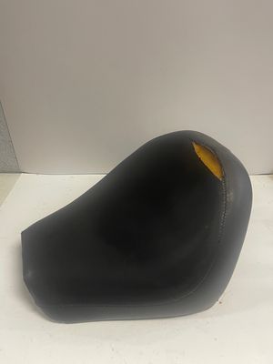 Driver Seat 45100-48E00--2000 Suzuki VZ800 Marauder