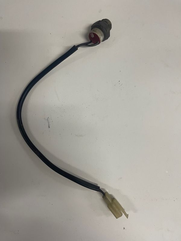 Radiator Fan Switch 17680-48E00--2000 Suzuki VZ800 Marauder
