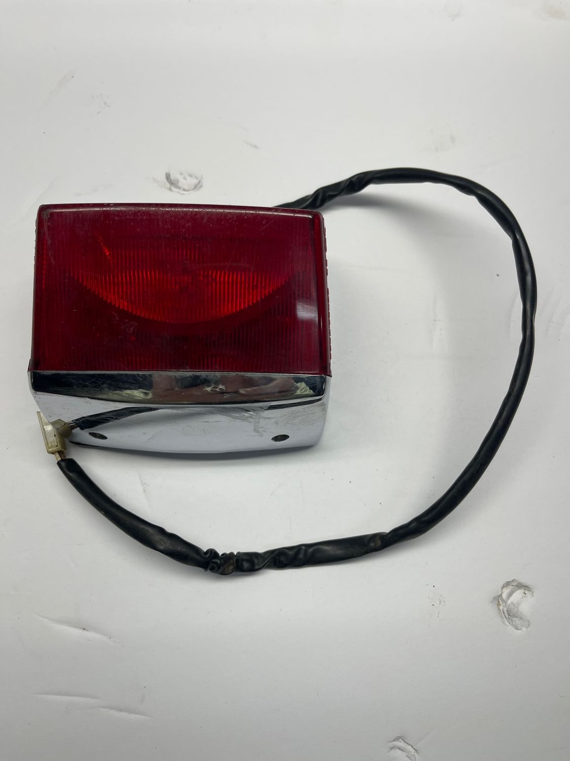Rear Brake Light Tail Light 35710-39A00-999-2005 Suzuki Intruder VS800