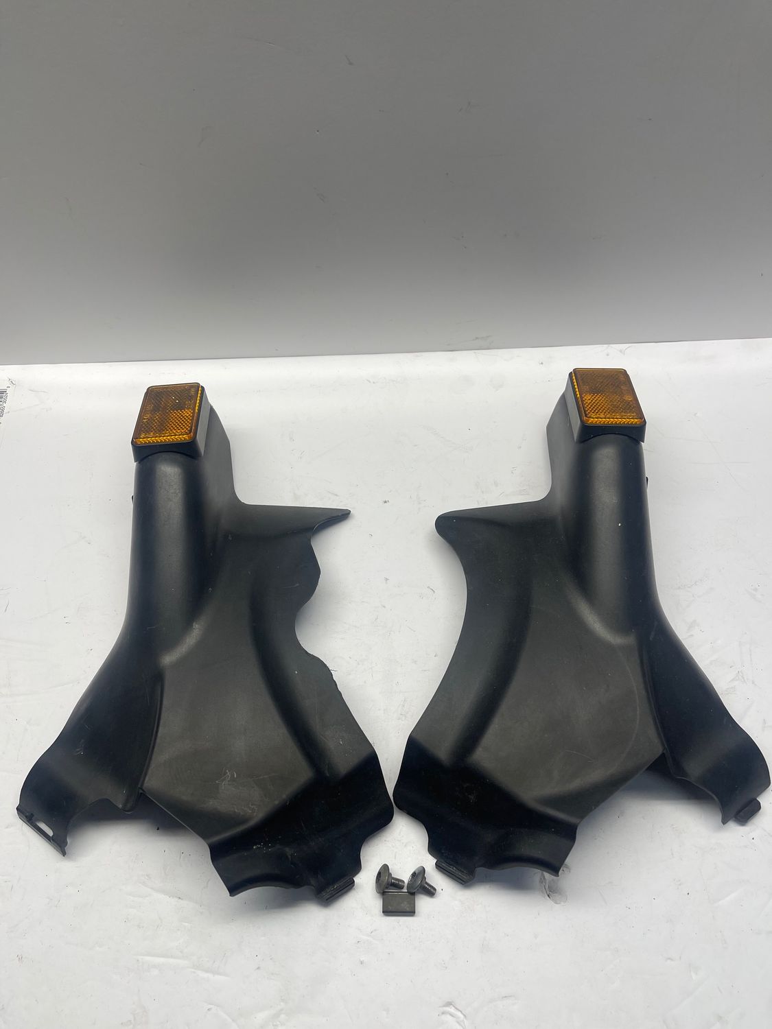 Front Neck Side Covers L & R 63600-MEG-000/63550-MEG-670--2006 Honda Shadow VT750