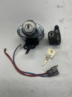 Ignition Switch and Helmet Lock w/ Key  35010-MEG-670--2006 Honda Shadow VT750