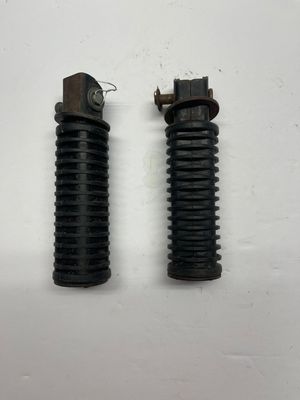 Passenger Foot Pegs--2006 Honda Shadow VT750