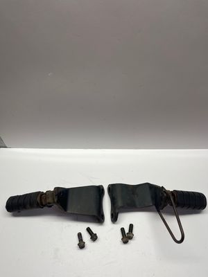Driver Foot Pegs & Brackets 50625/50615-MEG-000--2006 Honda Shadow VT750