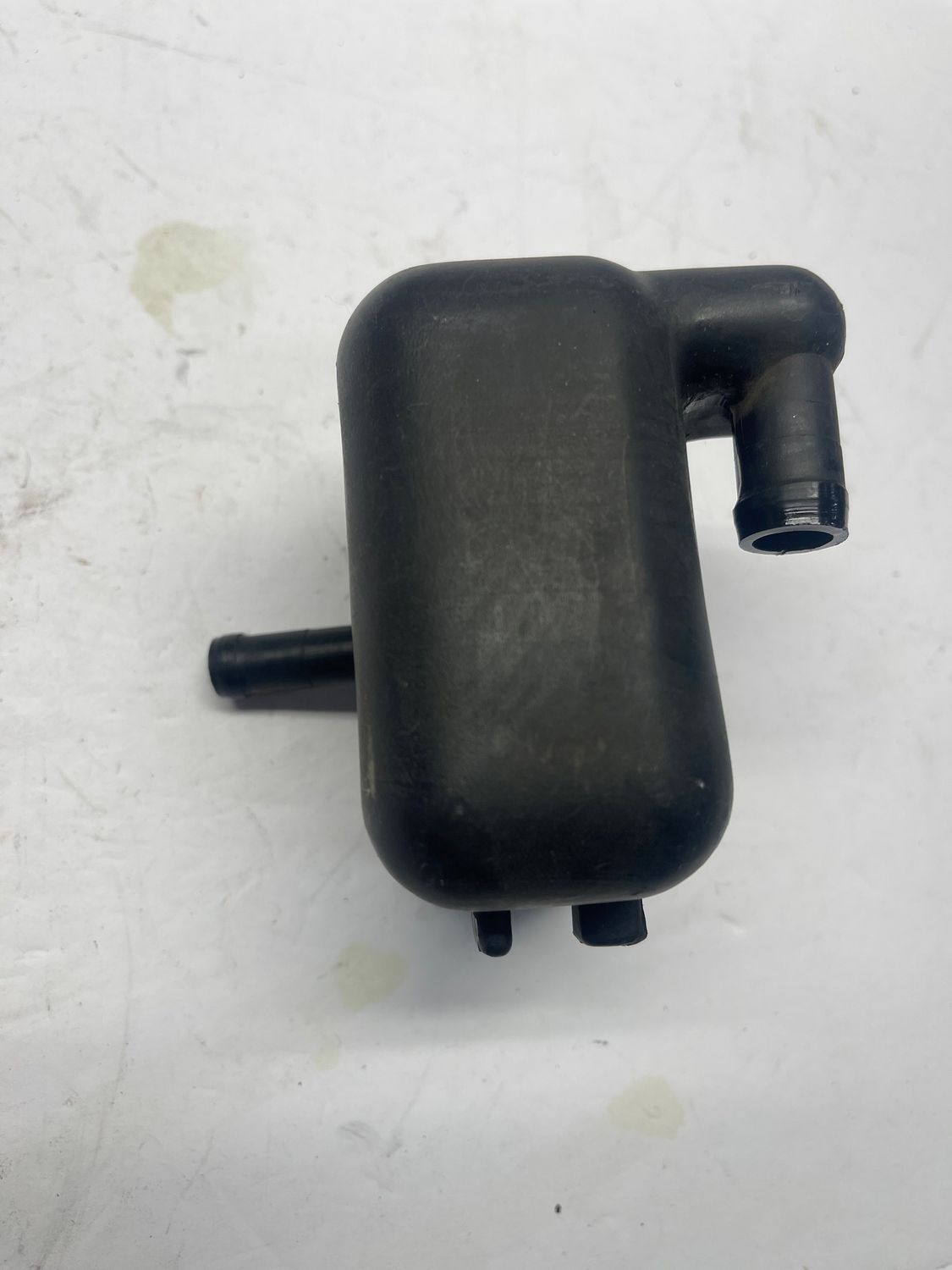 Air Breather Box Storage Tank 17551-MNO-000--1987 Honda Magna VF700C