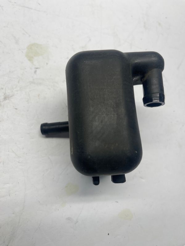 Air Breather Box Storage Tank 17551-MNO-000--1987 Honda Magna VF700C