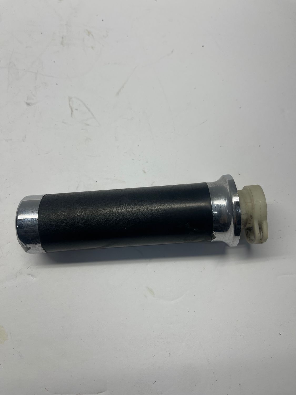 Throttle Grip 53165-MNO-000--1987 Honda Magna VF700C