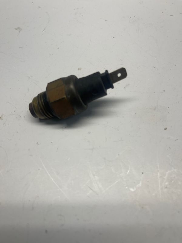 Radiator Thermo Switch 37760-MB2-401--1987 Honda Magna VF700C