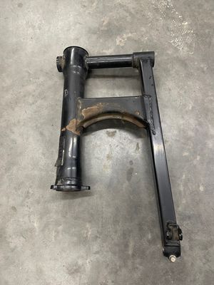 Swingarm 52100-MNO-000--1987 Honda Magna VF700C Swingarm 52100-MNO-000--1987 Honda Magna VF700C