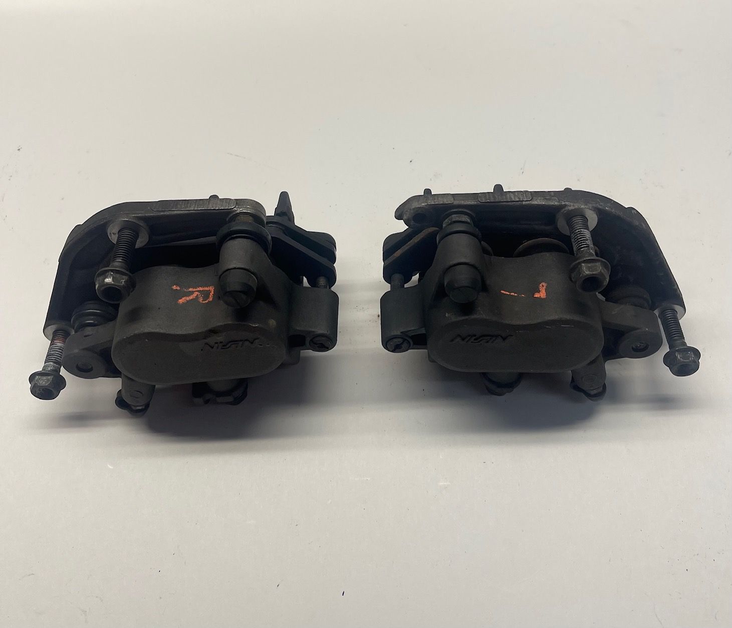 Front Brake Calipers Left Right 45250-MAL-601 --1997 Honda CBR600F3