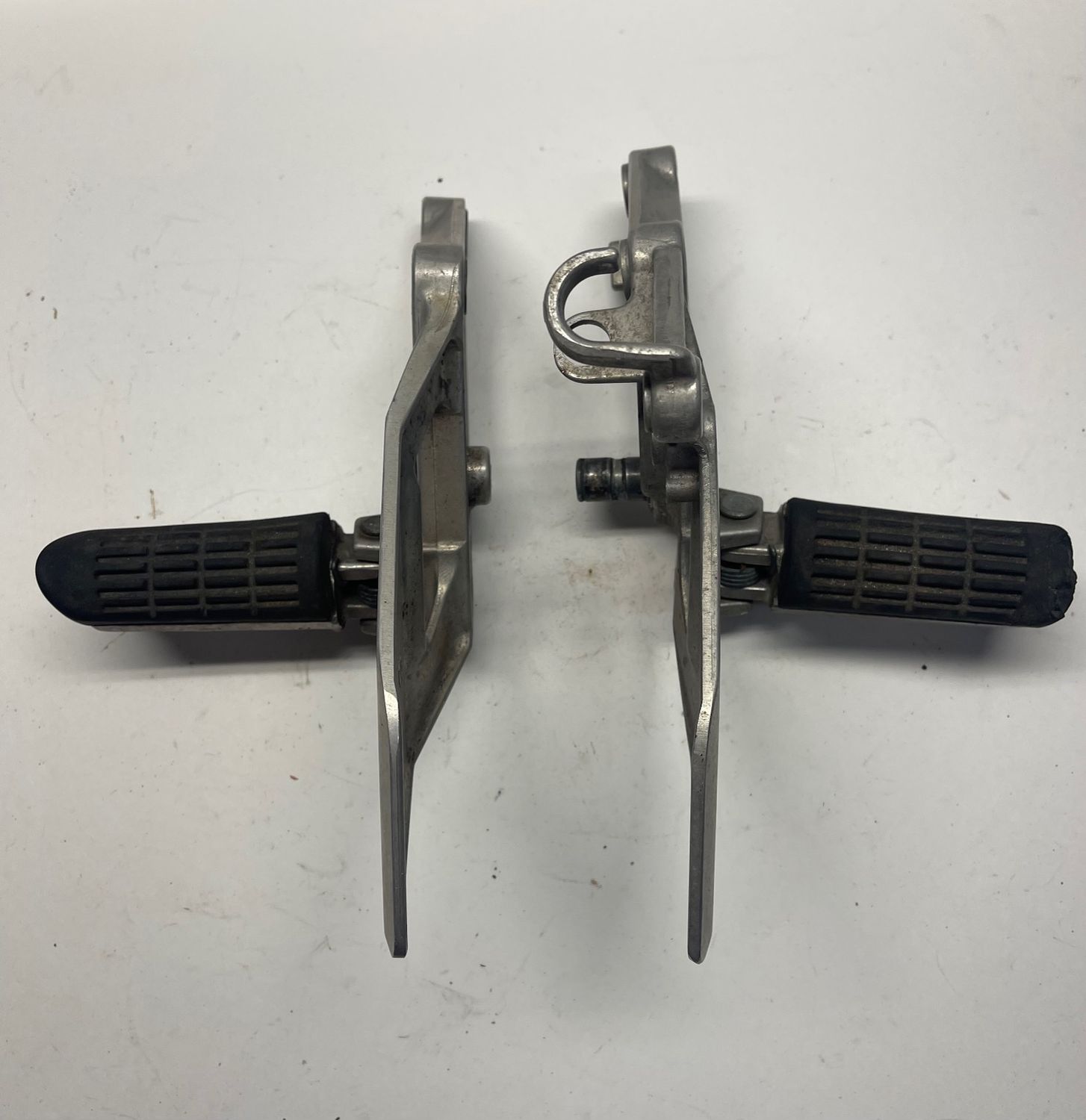 Driver Foot Pegs & Brackets 50600-MV9-000/50700-MAL-600-1997 Honda CBR600F3