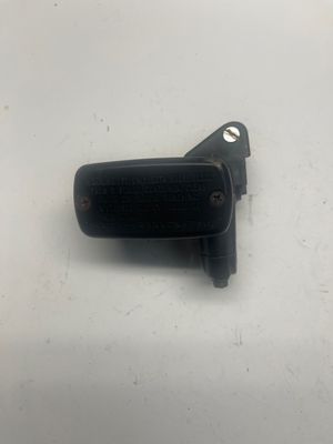 Front Brake Master Cylinder 45510-MV9-305 --1997 Honda CBR600F3