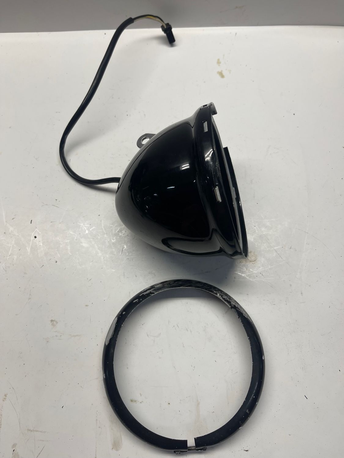 Headlight Bucket Housing 69162-06A--2010 Harley-Davidson Dyna Wide Glide FXDWG