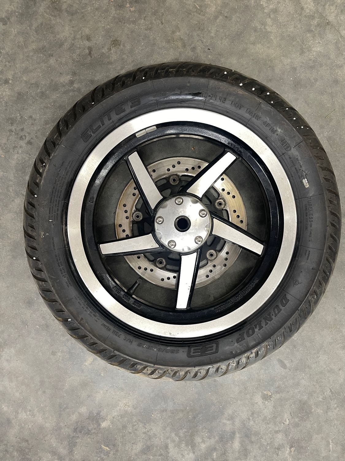 Front Rim 130/90  16  3"--2000 Victory V92C