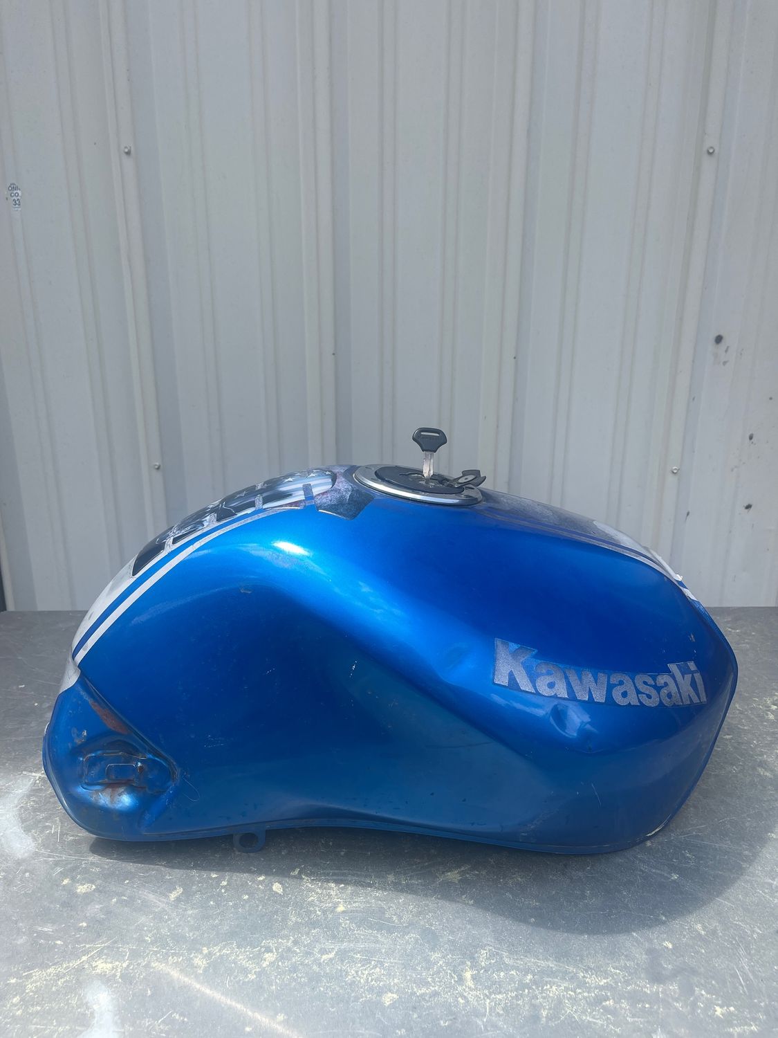 Fuel Tank  51081-5141--1999 Kawasaki ZR750 F