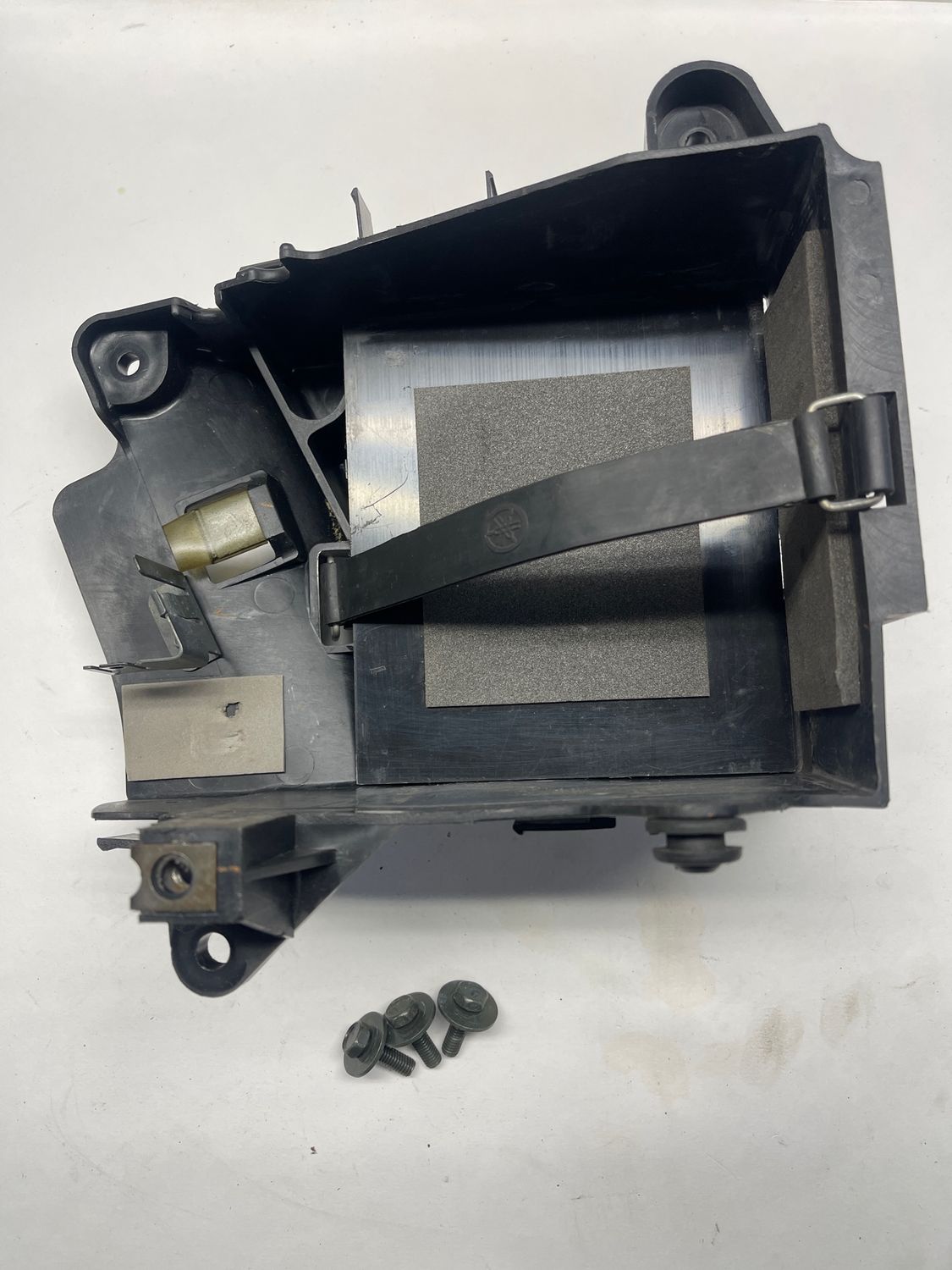 Battery Box w/ Strap--2005 Yamaha V-Star 650