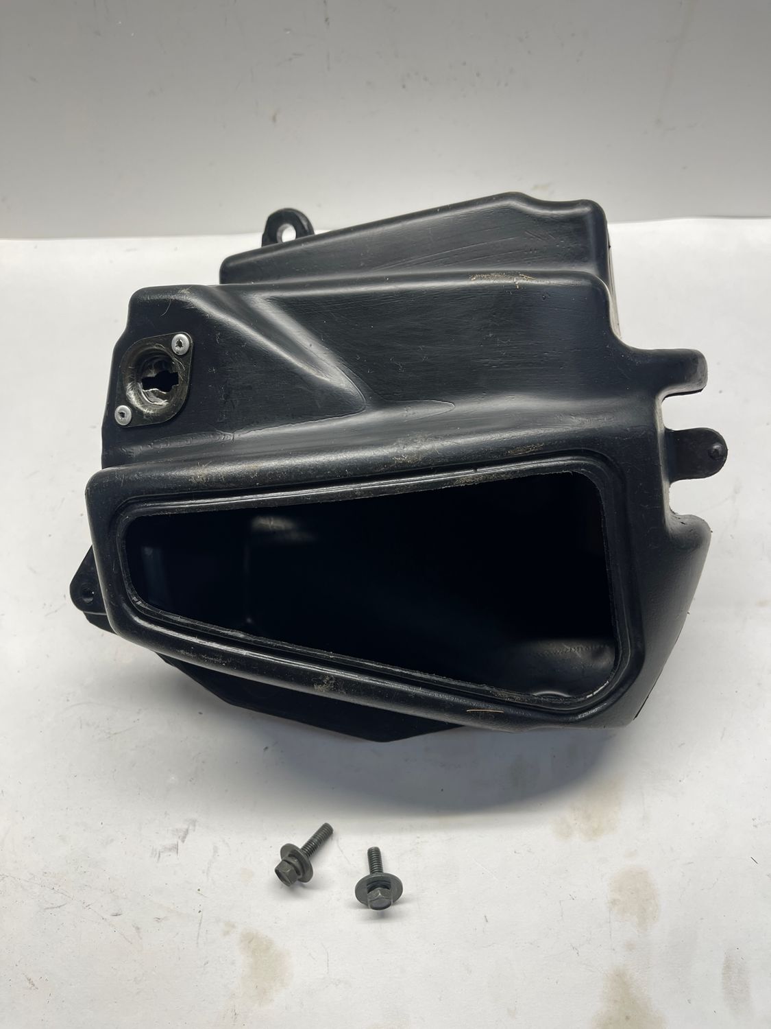 Tool Box Compartment-2005 Yamaha V-Star 650