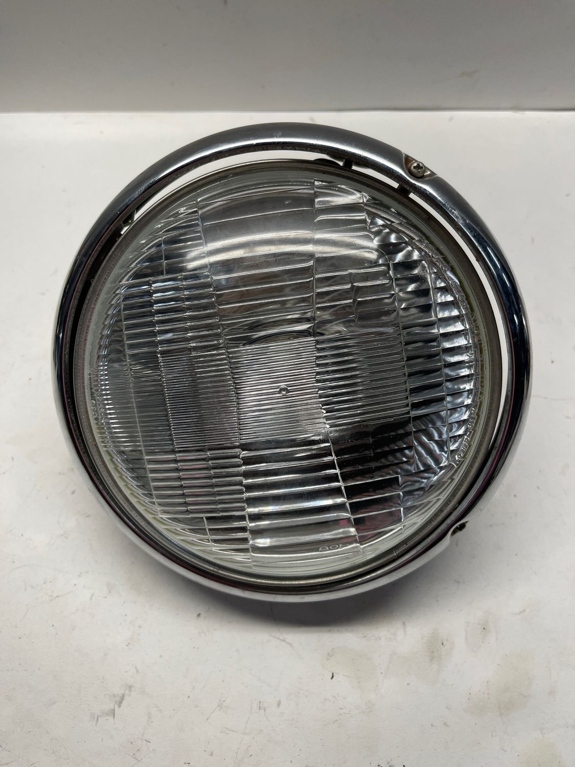 Headlight-One Clip Broken --2005 Yamaha V-Star 650