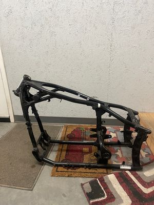 Frame w/ Title--2005 Yamaha V-Star 650