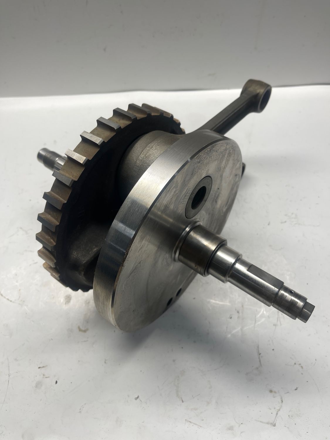 Engine Crankshaft 23940-99--2001 Harley-Davidson FLTR Road Glide
