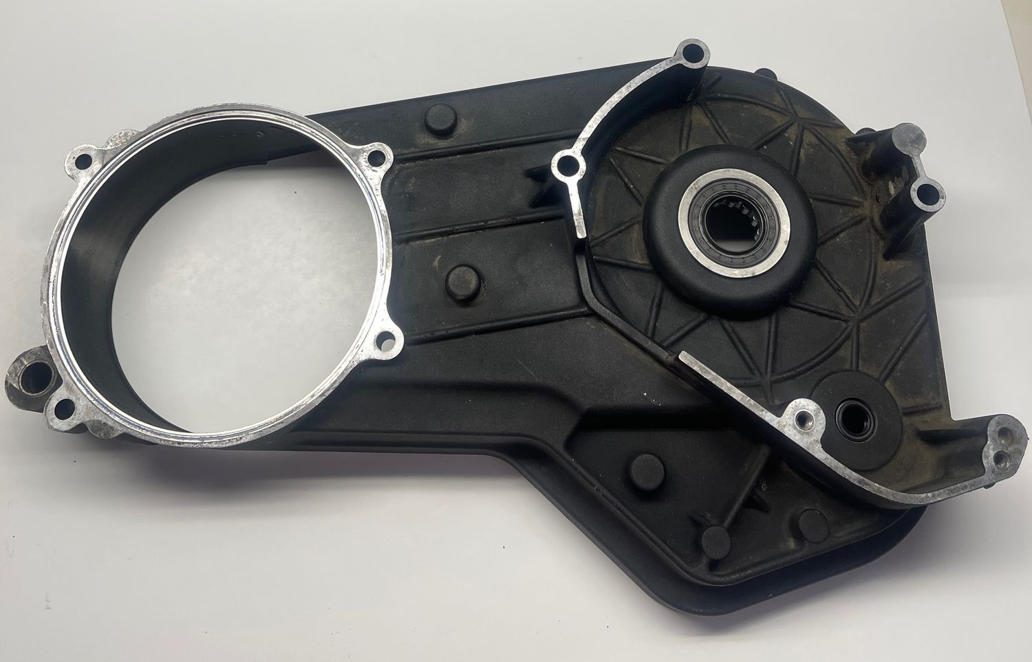 Inner Primary 60677-01---2001 Harley-Davidson FLTR Road Glide