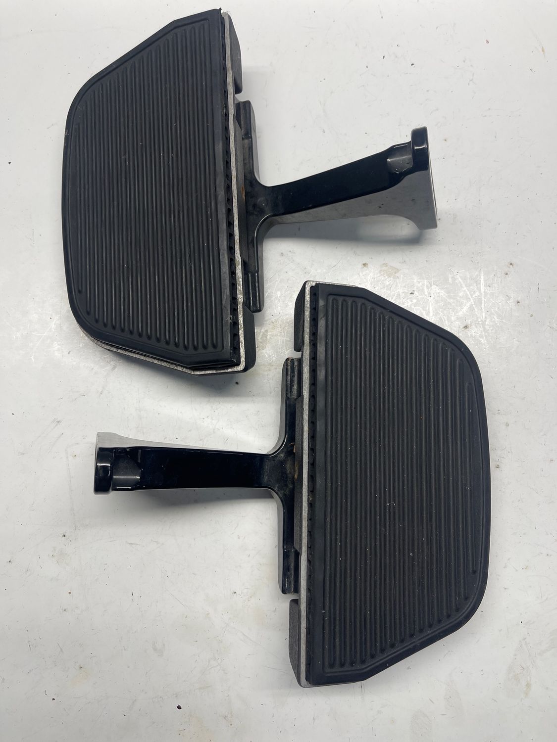 Passenger Floorboards Foot Rests--2016 Harley-Davidson Street Glide