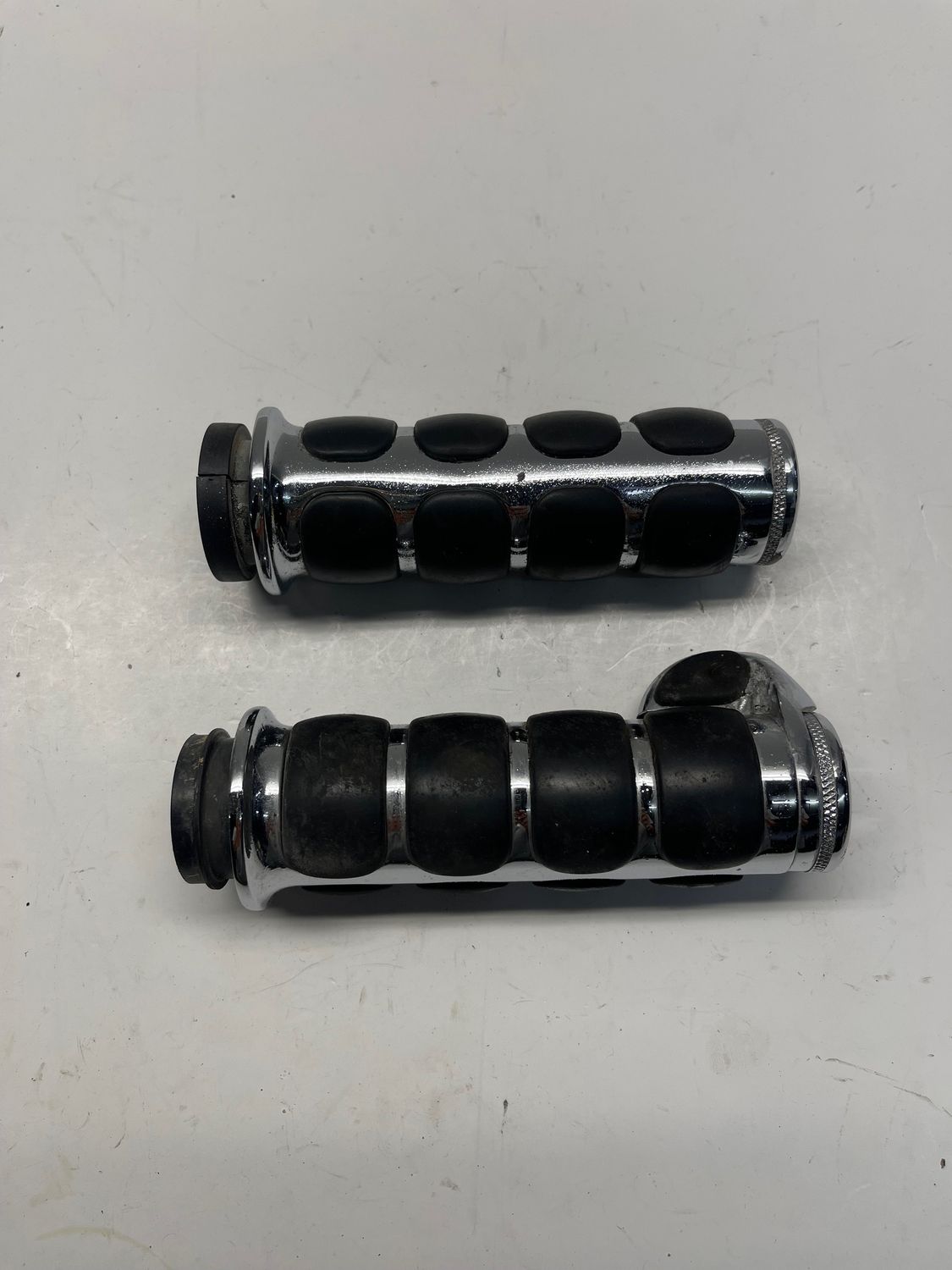 Grips Left & Right 1"--2009 Harley-Davidson Ultra Classic Electra Glide