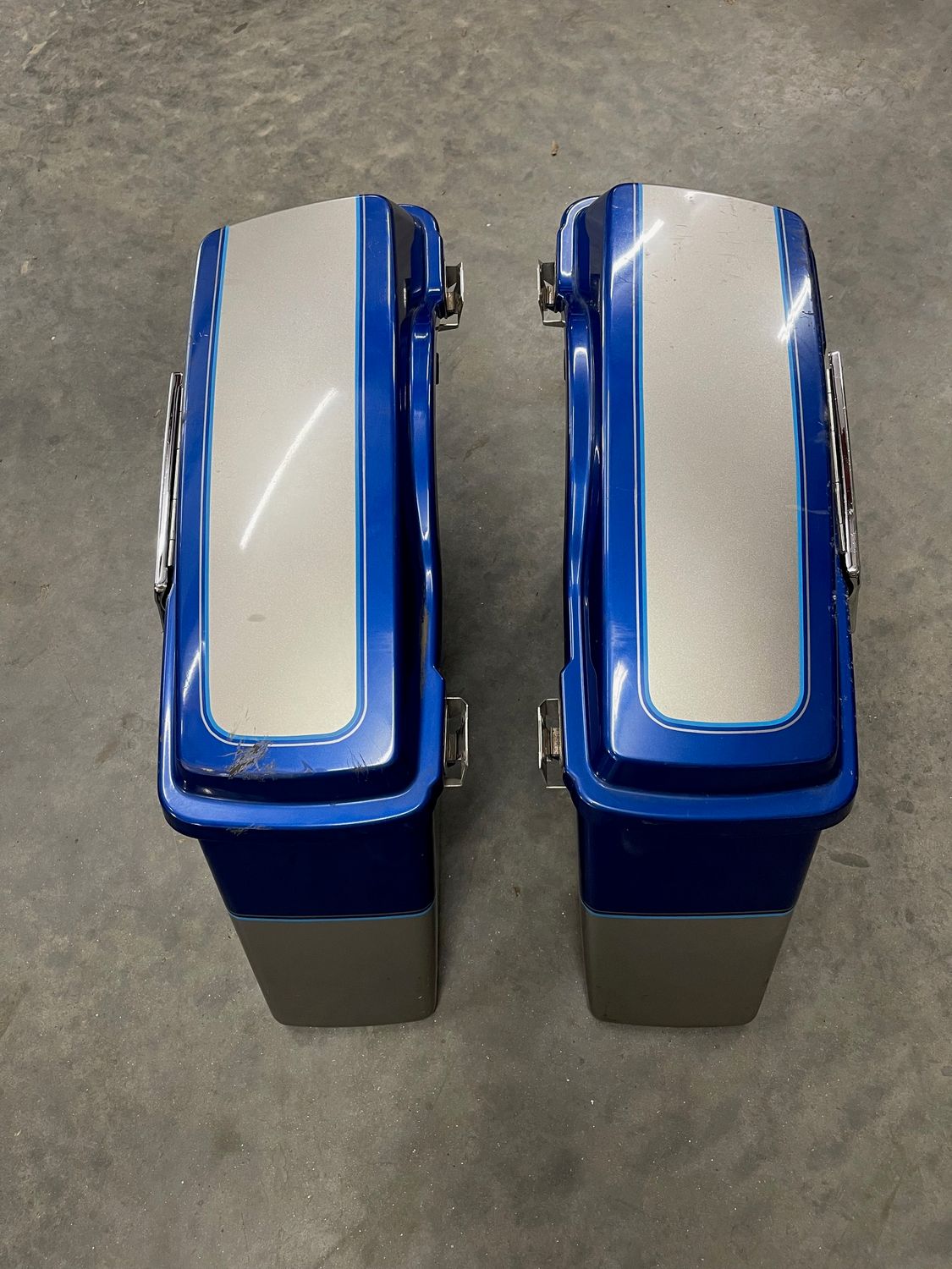 Saddlebags w/ Lids and Latches--2009 Harley-Davidson Ultra Classic Electra Glide