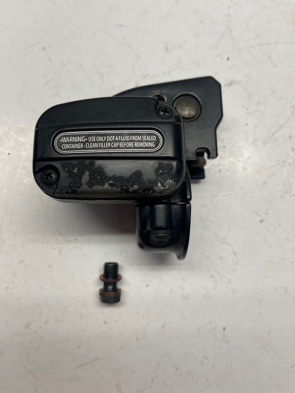 Front Brake Master Cylinder--2009 Harley-Davidson Ultra Classic Electra Glide