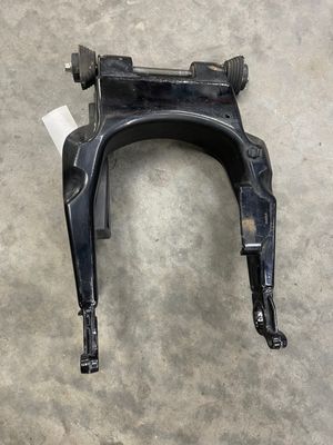 Swingarm w/ Pivot Shaft & Isolators 45470-09--2009 Harley-Davidson Ultra Classic Electra Glide