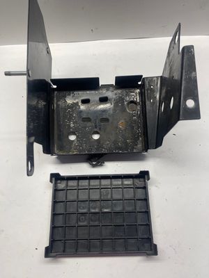 Battery Box Tray Holder 66281-02--2007 Harley-Davidson Road King FLHPI