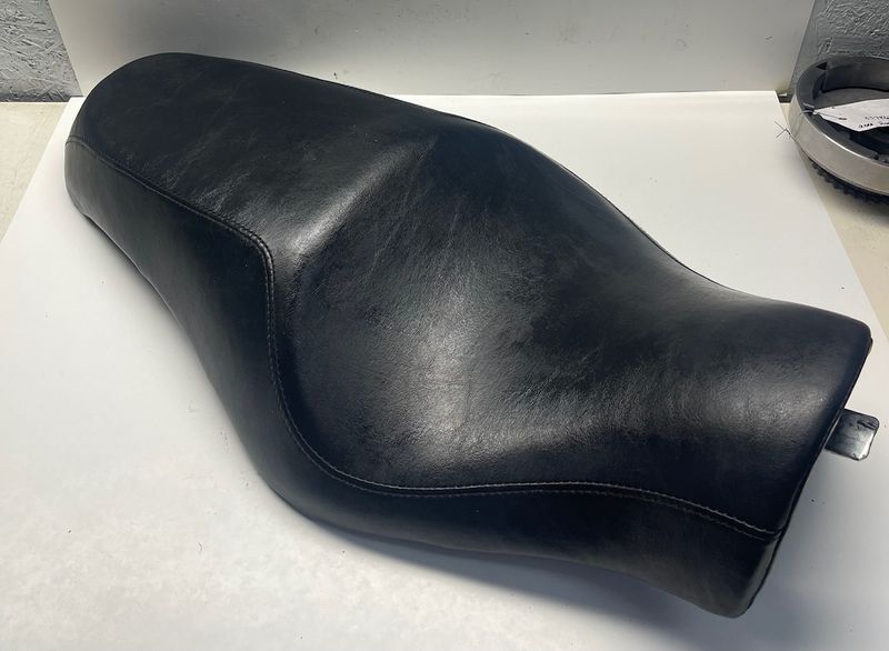 Driver Passenger Seat--2009 Harley-Davidson XL1200
