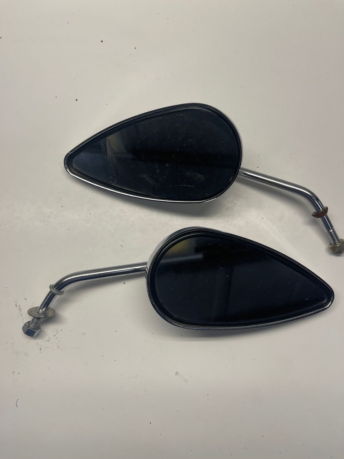 Mirrors Chrome-Left is cracked-2009 Harley-Davidson XL1200