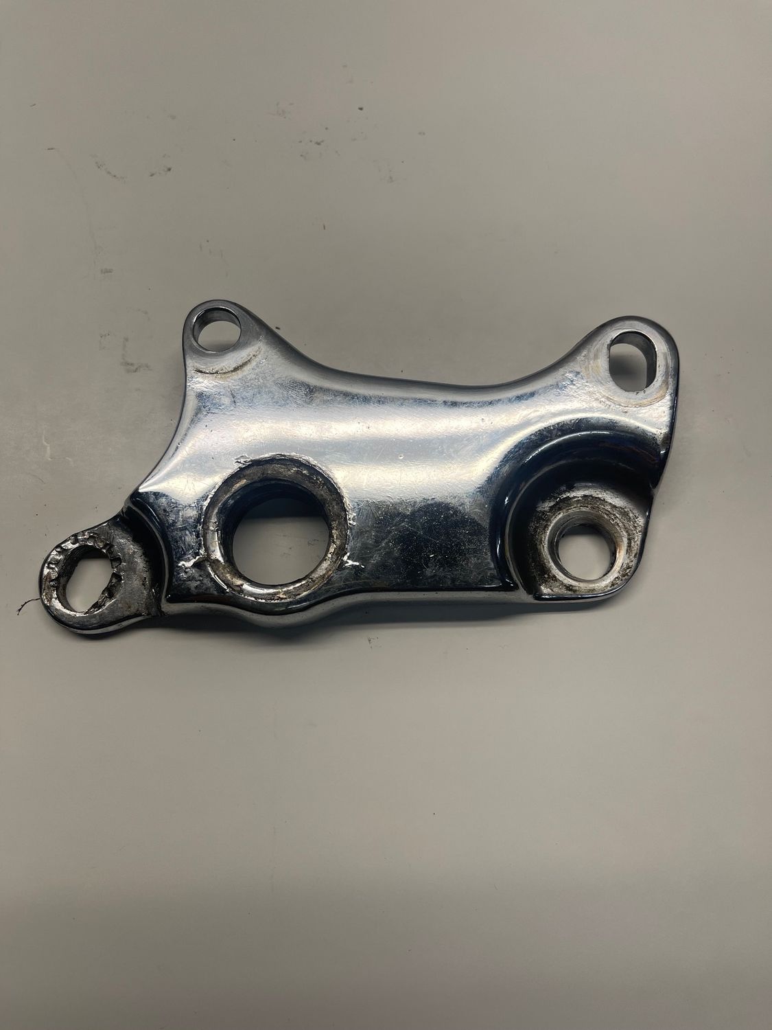 Front Left Engine Motor Mount 16212-84-2001 Harley-Davidson Sportster XL883