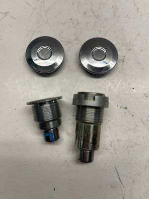 Swingarm Pivot Bolts w/ Covers 90121-MAH-A00/90121-MAN-A66--2007 Honda VTX 1300 C