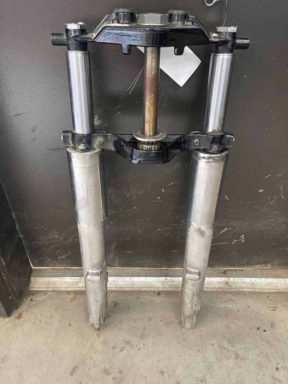 Front Forks and Triple Tree--2009 Harley-Davidson Ultra Classic Electra Glide
