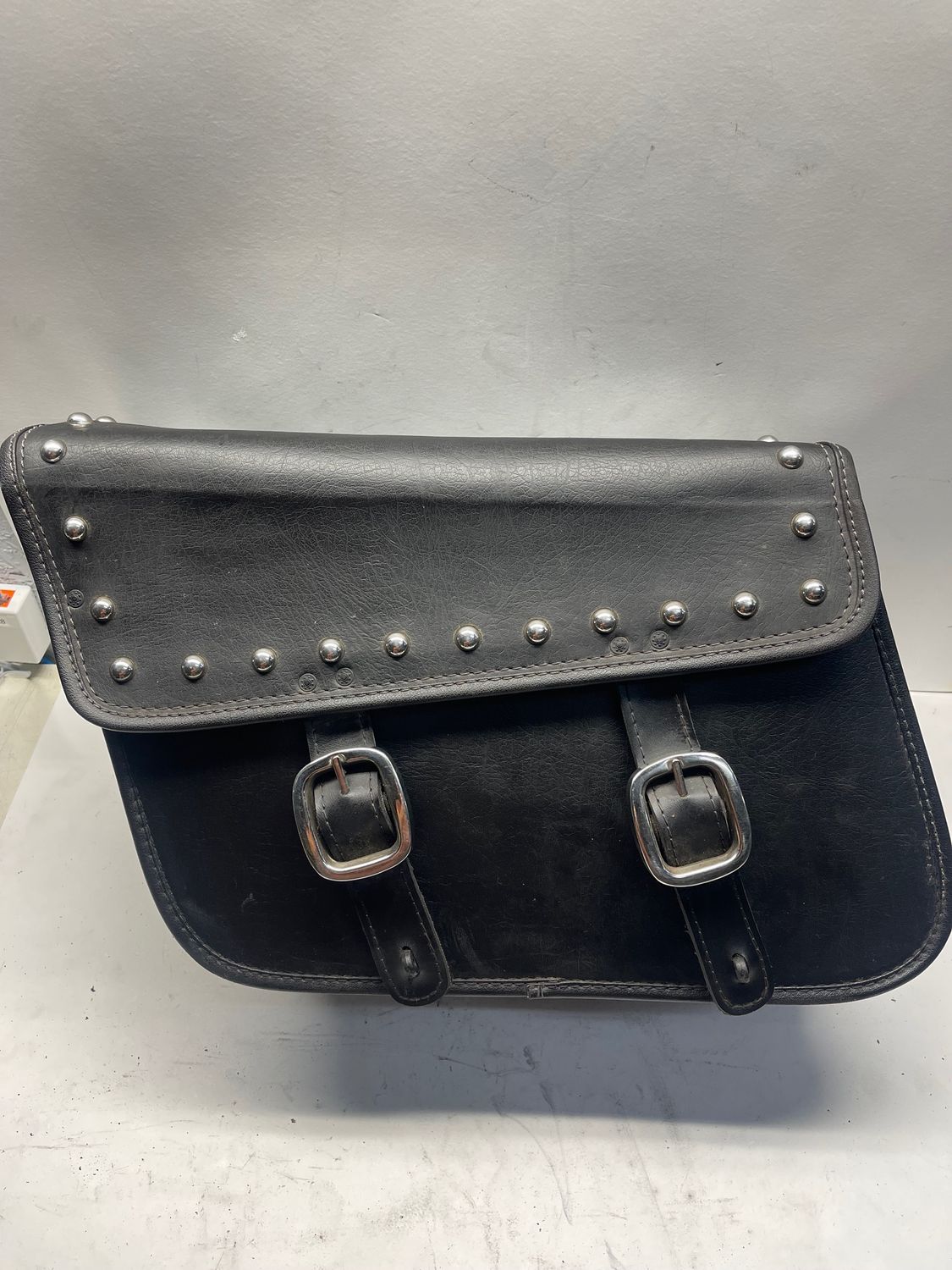 Left Saddlebag w/ Holder--2007 Yamaha V-Star XVS650AWR Classic