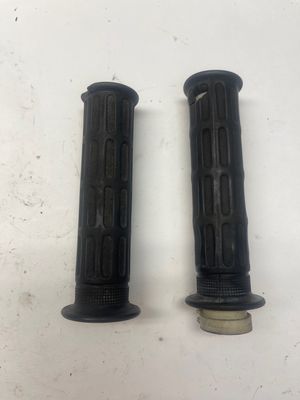 Handlebar Grips Left and Right 53166/ 53165-390-780--1978 Honda CB750K-750 Four Handlebar Grips Left and Right 53166/ 53165-390-780--1978 Honda CB750K-750 Four