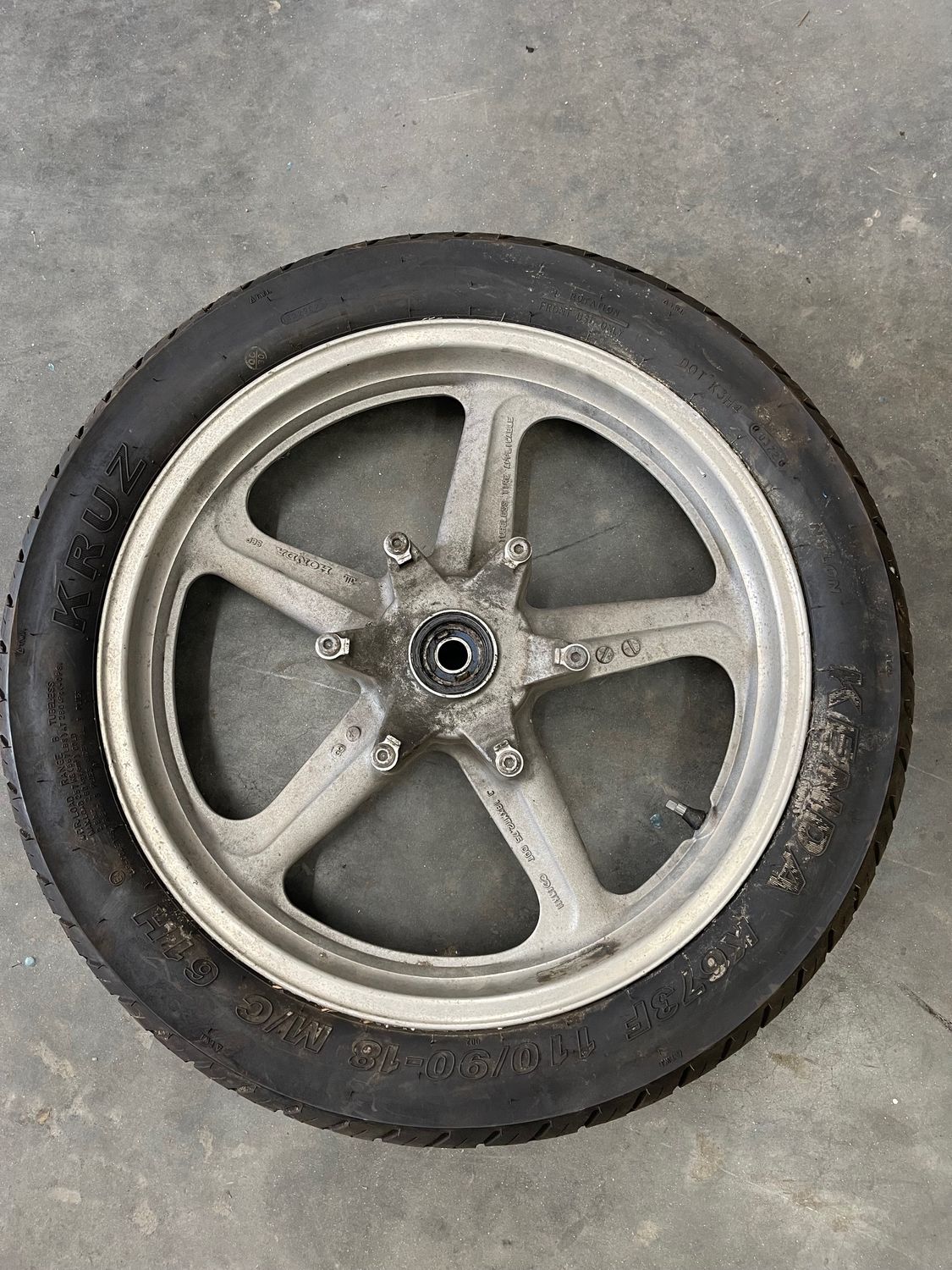 Front Rim  110/90  18x2.75--2000 Honda CB750 Nighthawk
