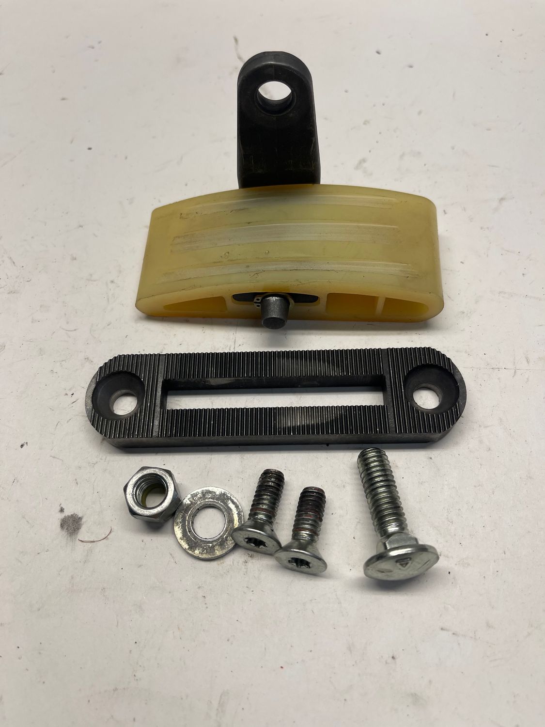 Primary Chain Tensioner Assembly 40037-79--2005 Harley-Davidson Road King Custom FLHRSI-Parting Out