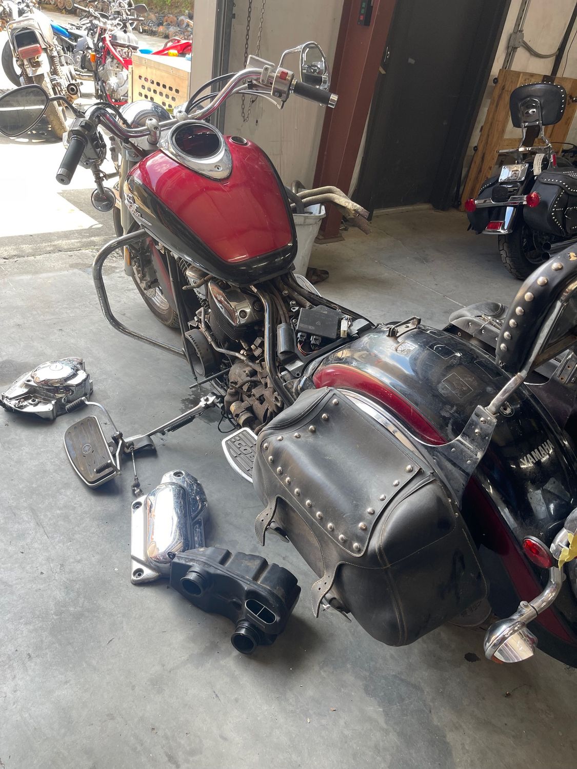 2002 Yamaha V-Star XVS1100APR Classic-Parting Out