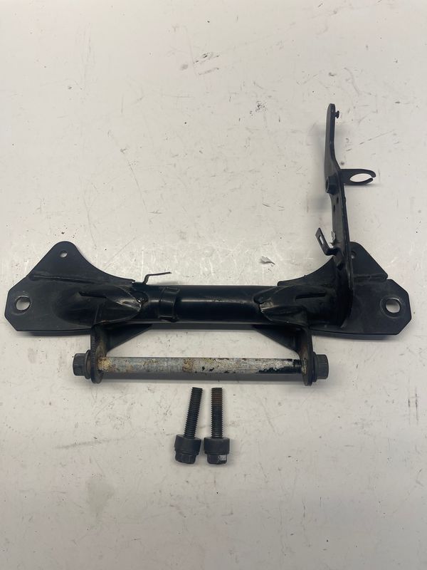 Front Engine Mount Cross Pipe 50220-MFR-A00--2010 Honda VT1300CR Stateline Front Engine Mount Cross Pipe 50220-MFR-A00--2010 Honda VT1300CR Stateline