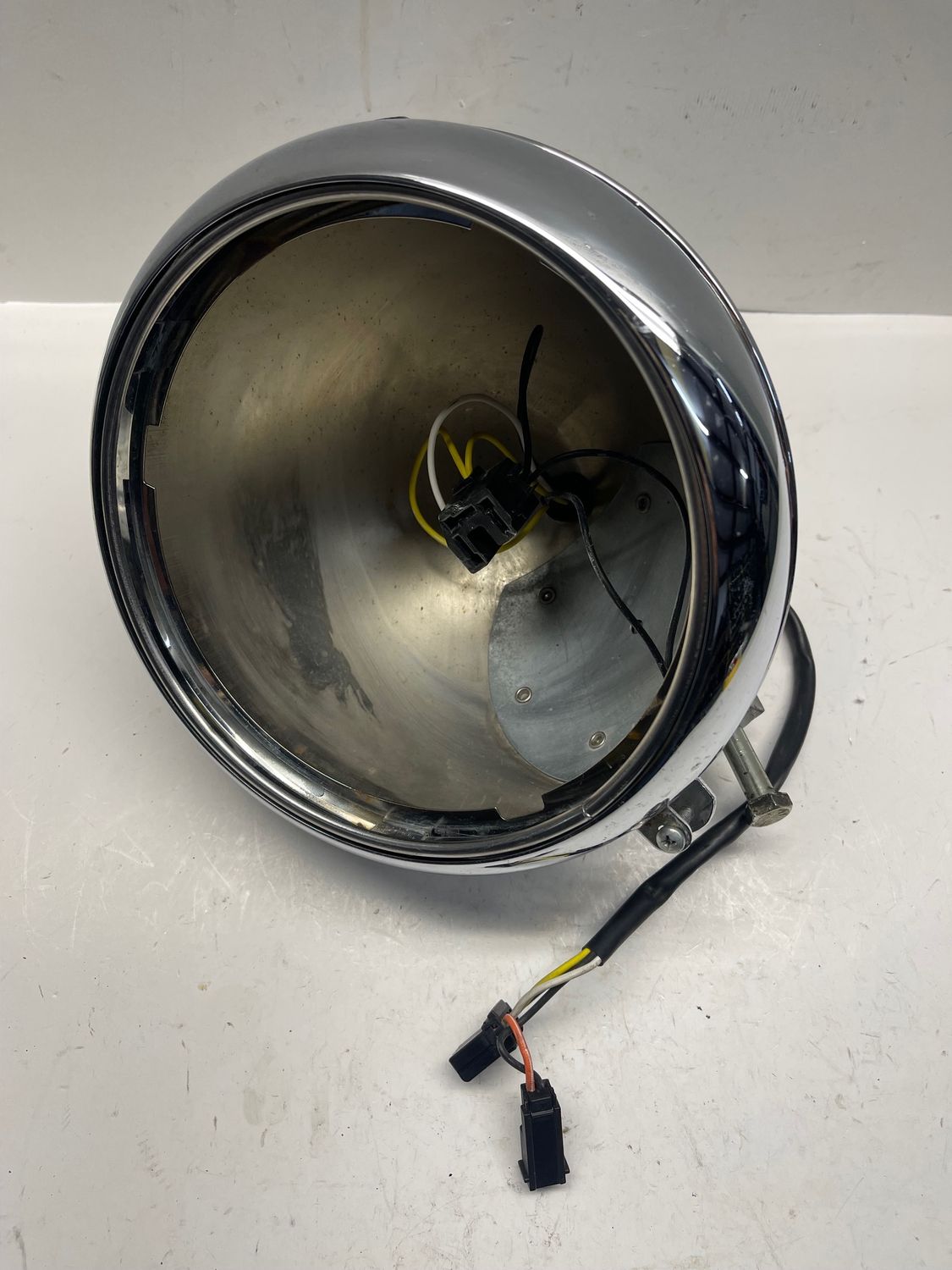 Headlight Bucket--2004 Harley-Davidson Heritage Softail
