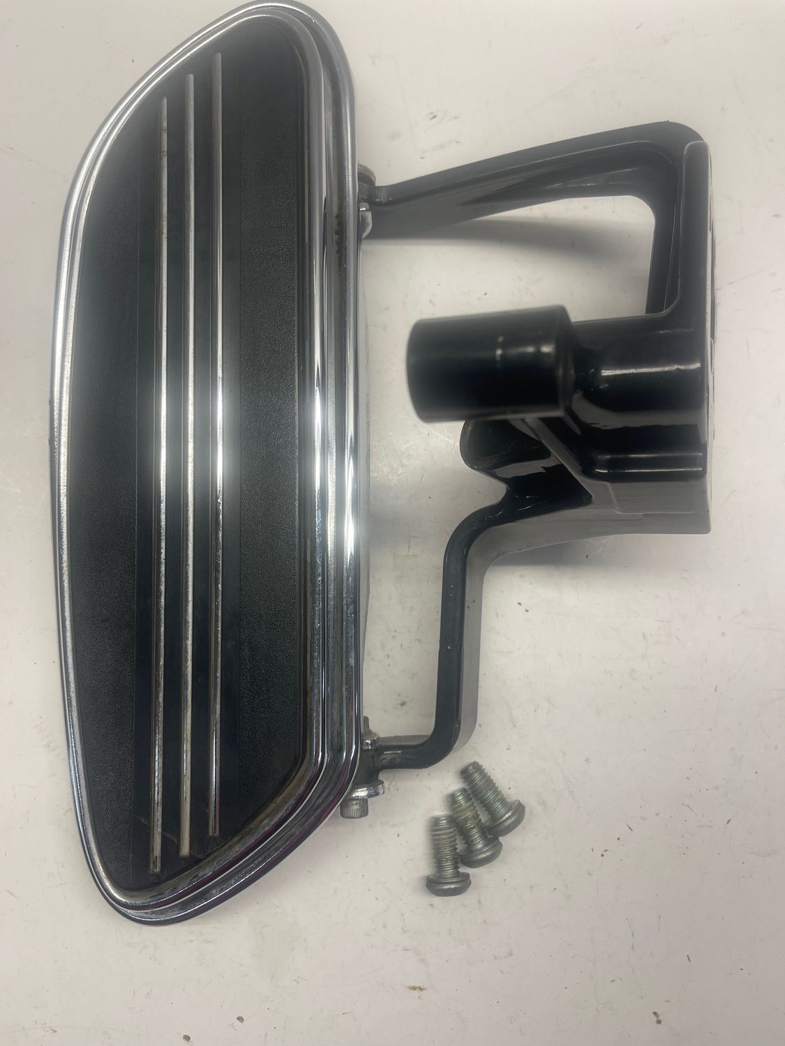 Driver Floorboard & Mount-Right --2004 Harley-Davidson Heritage Softail