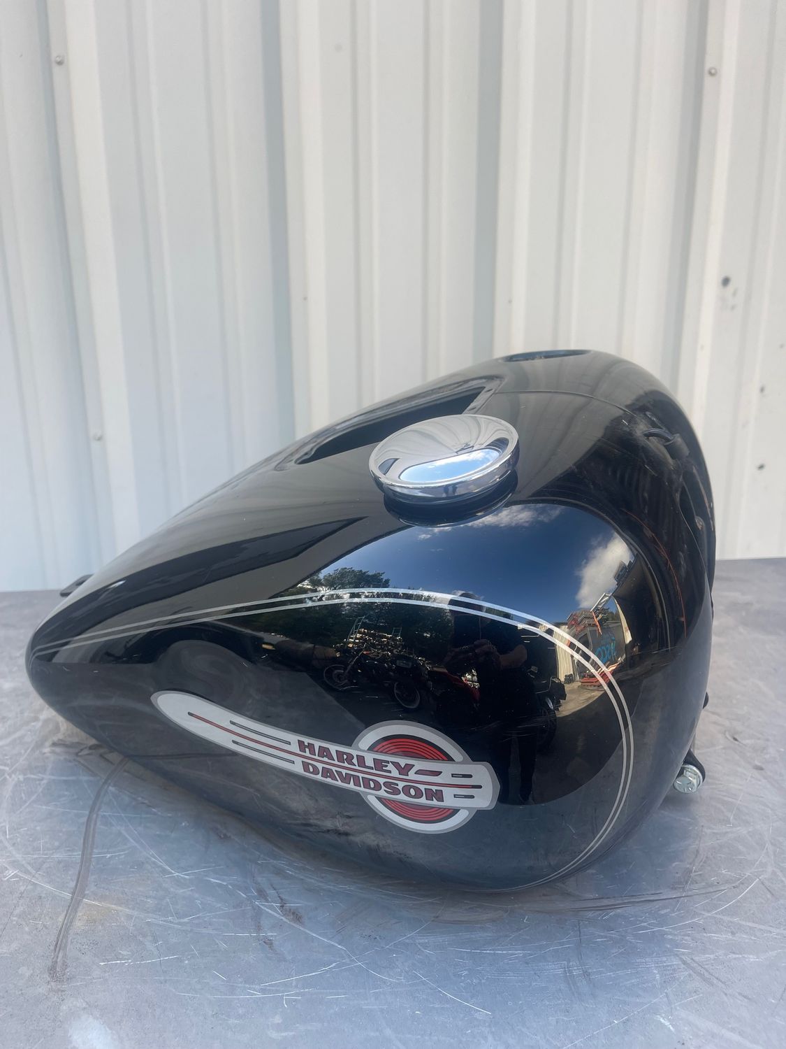 Fuel Tank-Has a 4" depression on right side--2004 Harley-Davidson Heritage Softail