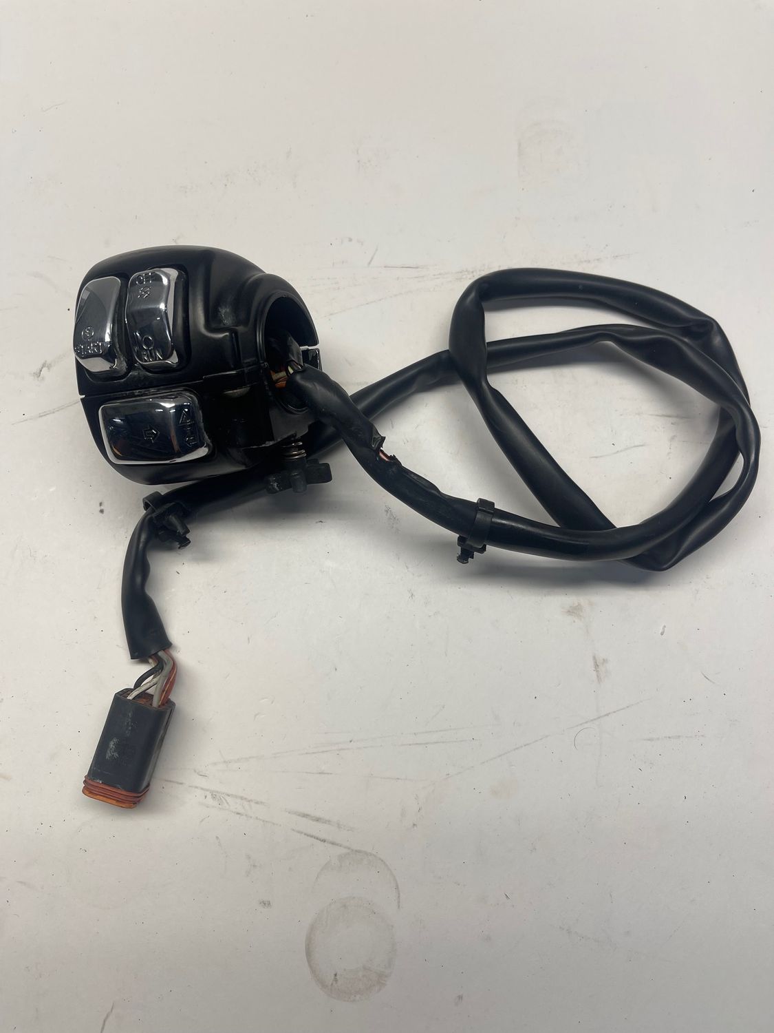 Right Handlebar Control Switch--2004 Harley-Davidson Heritage Softail
