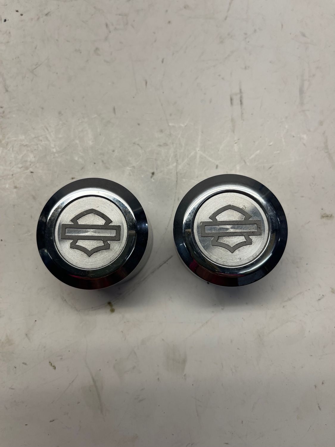 Axle Nut Covers--2004 Harley-Davidson Heritage Softail