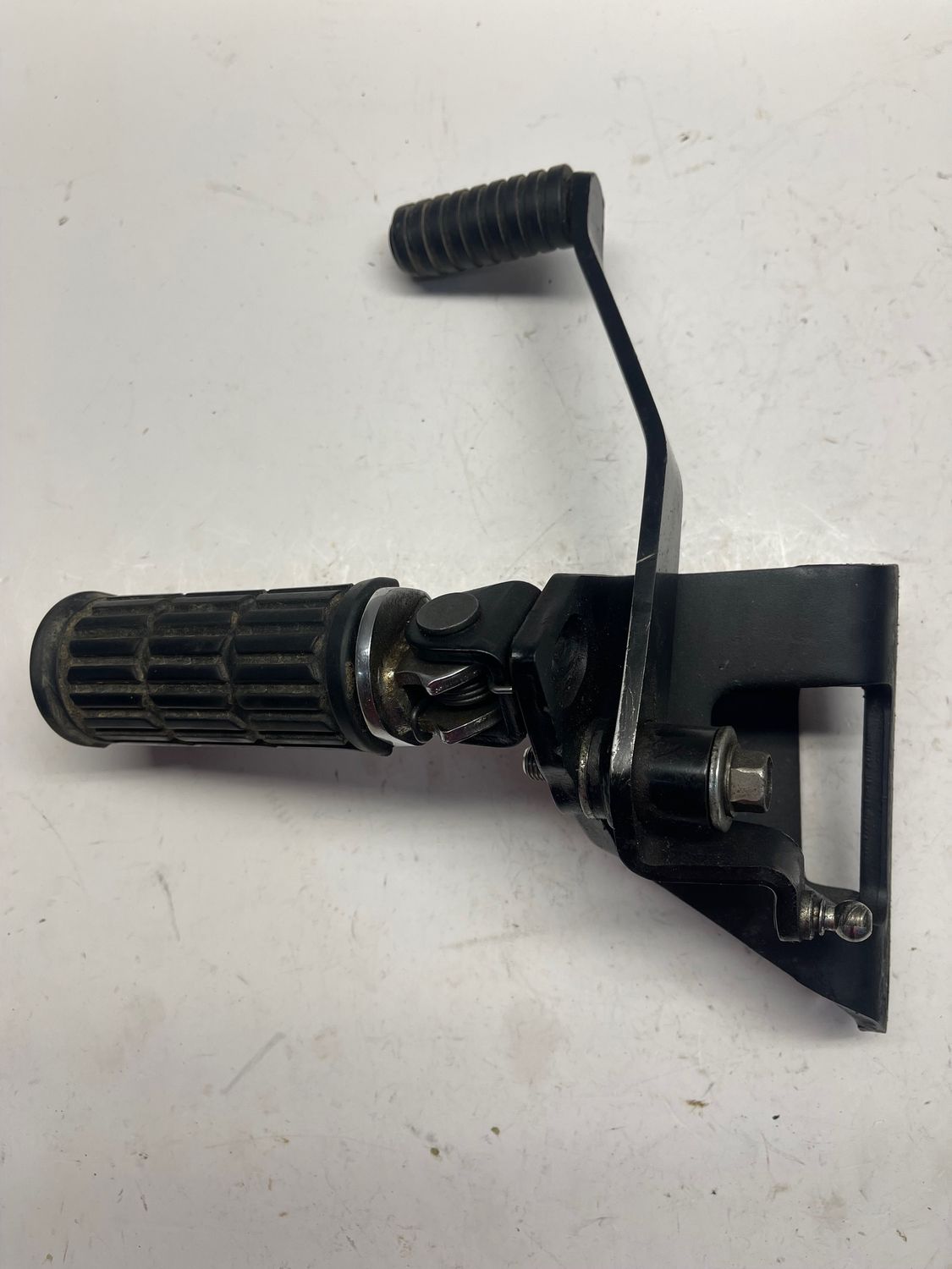 Left Driver Foot Peg & Shifter Peg--2011 Kawasaki Vulcan VN900C Left Driver Foot Peg & Shifter Peg--2011 Kawasaki Vulcan VN900C